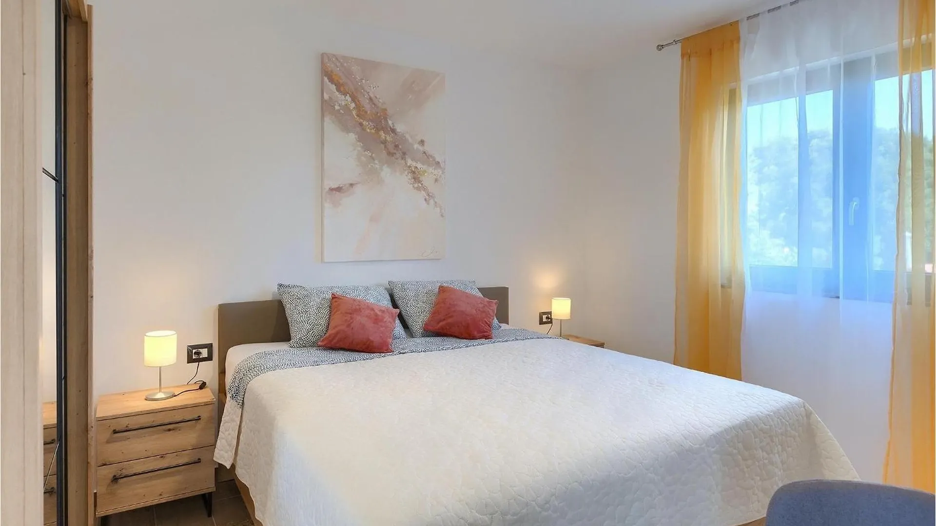Amazing Home In Pula With 4 Bedrooms Κροατία