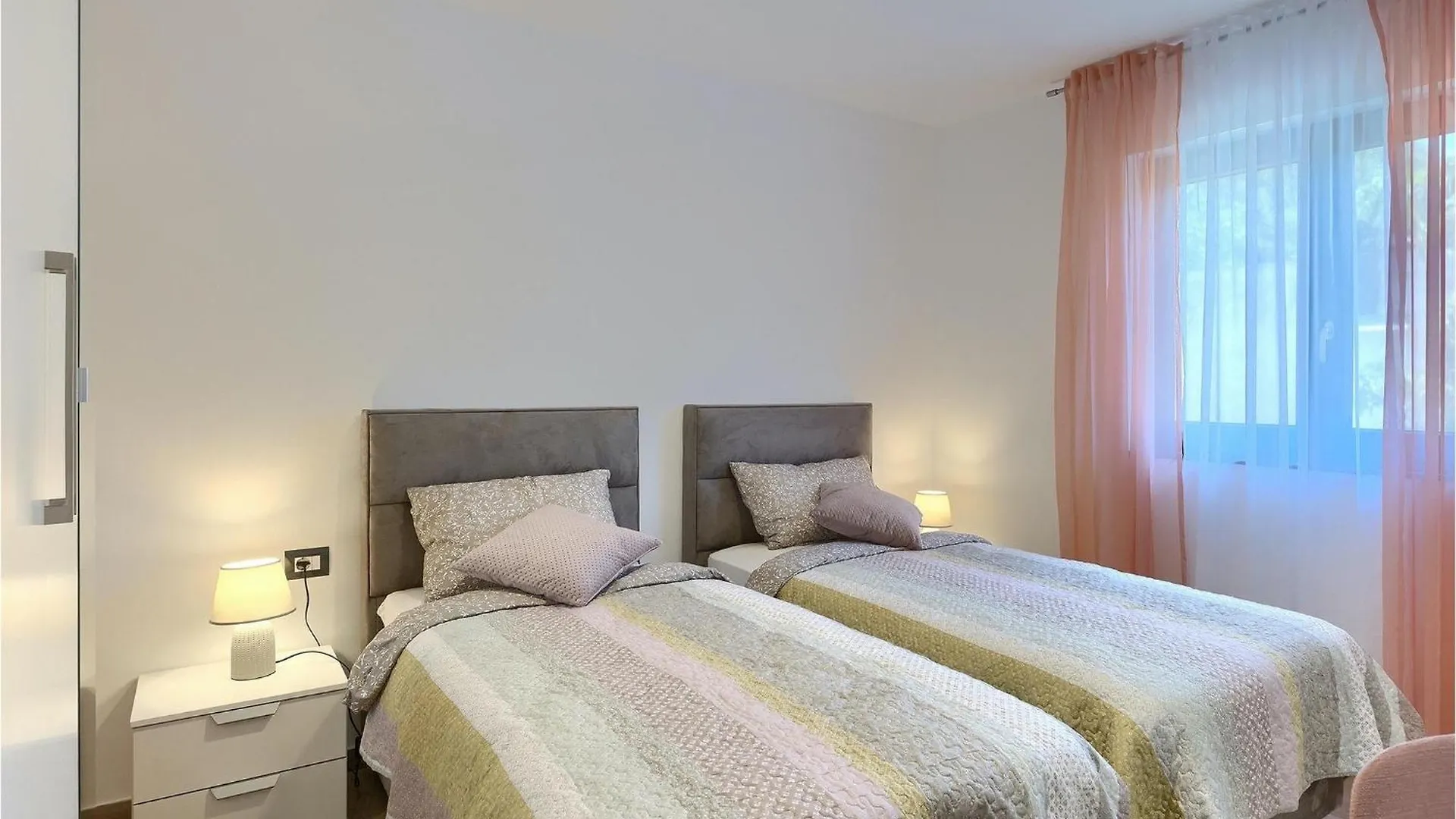 Amazing Home In Pula With 4 Bedrooms Σπίτι διακοπών