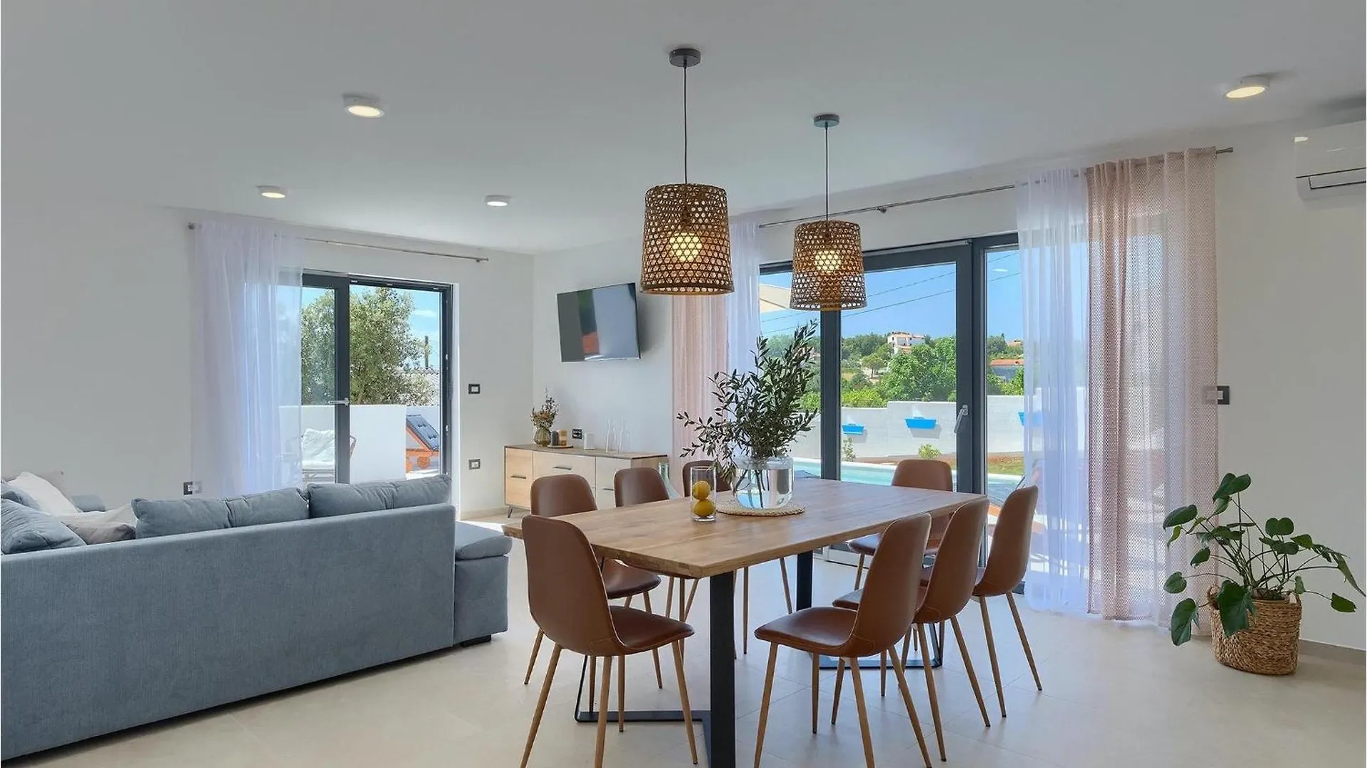 Amazing Home In Pula With 4 Bedrooms Κροατία