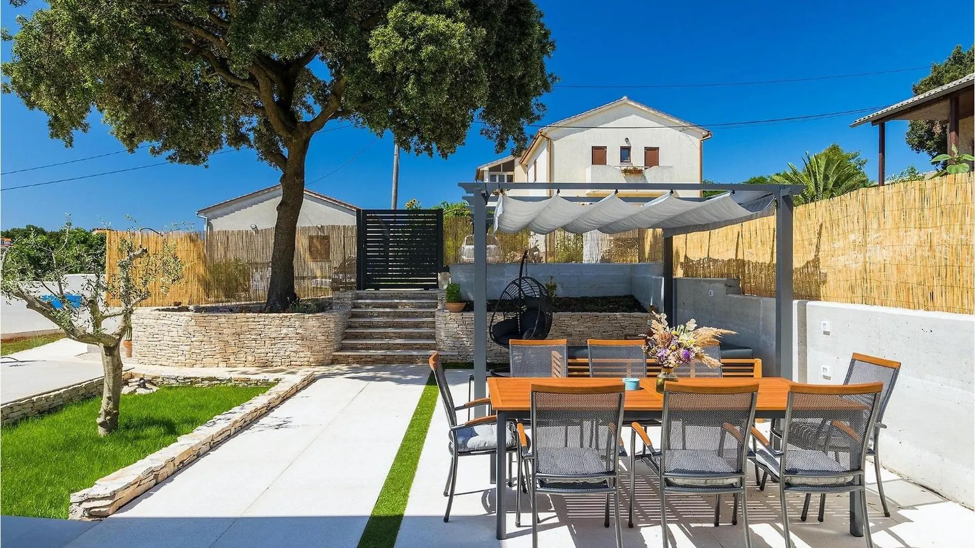 Amazing Home In Pula With 4 Bedrooms Κροατία