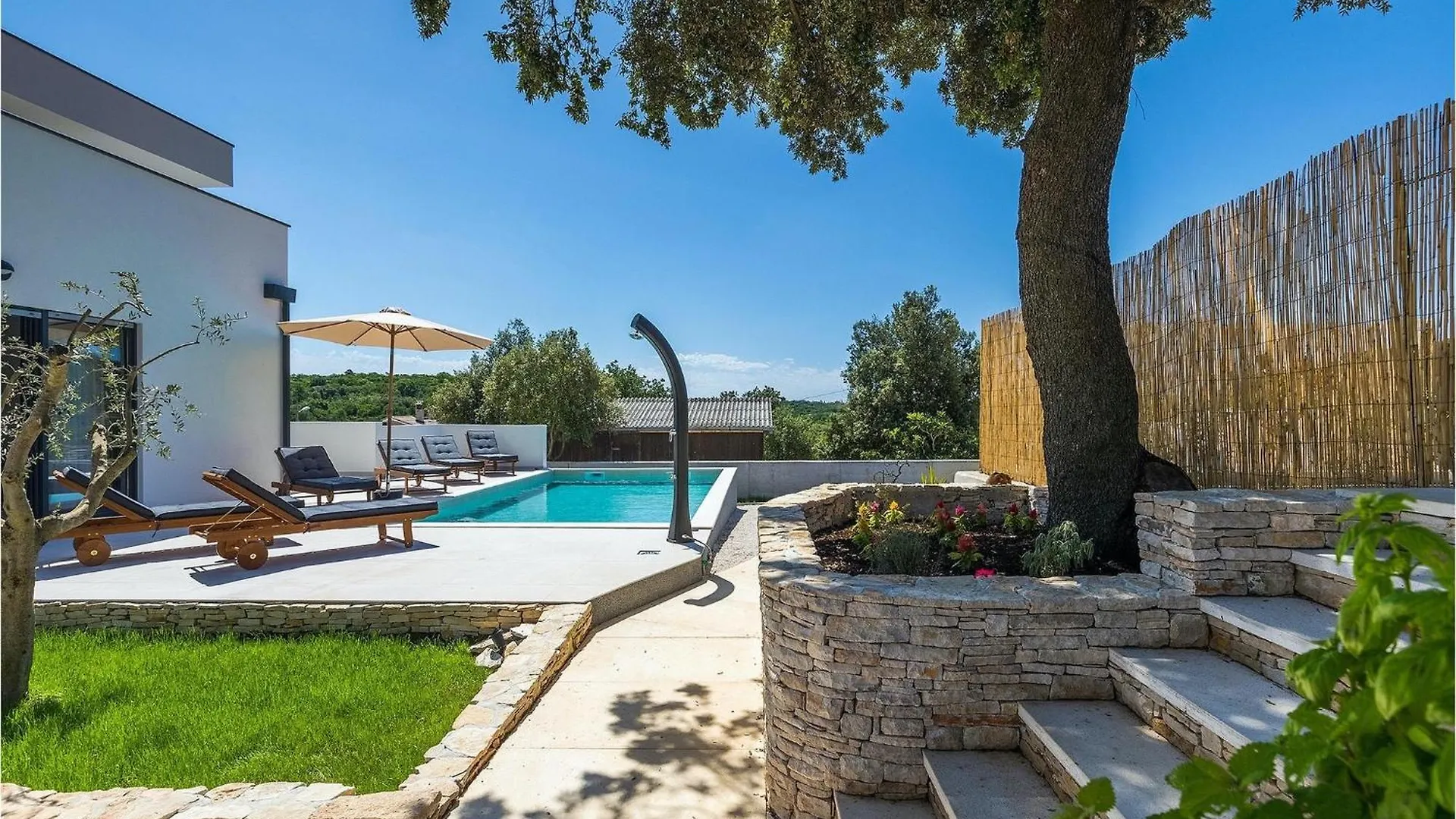 Amazing Home In Pula With 4 Bedrooms 0*,